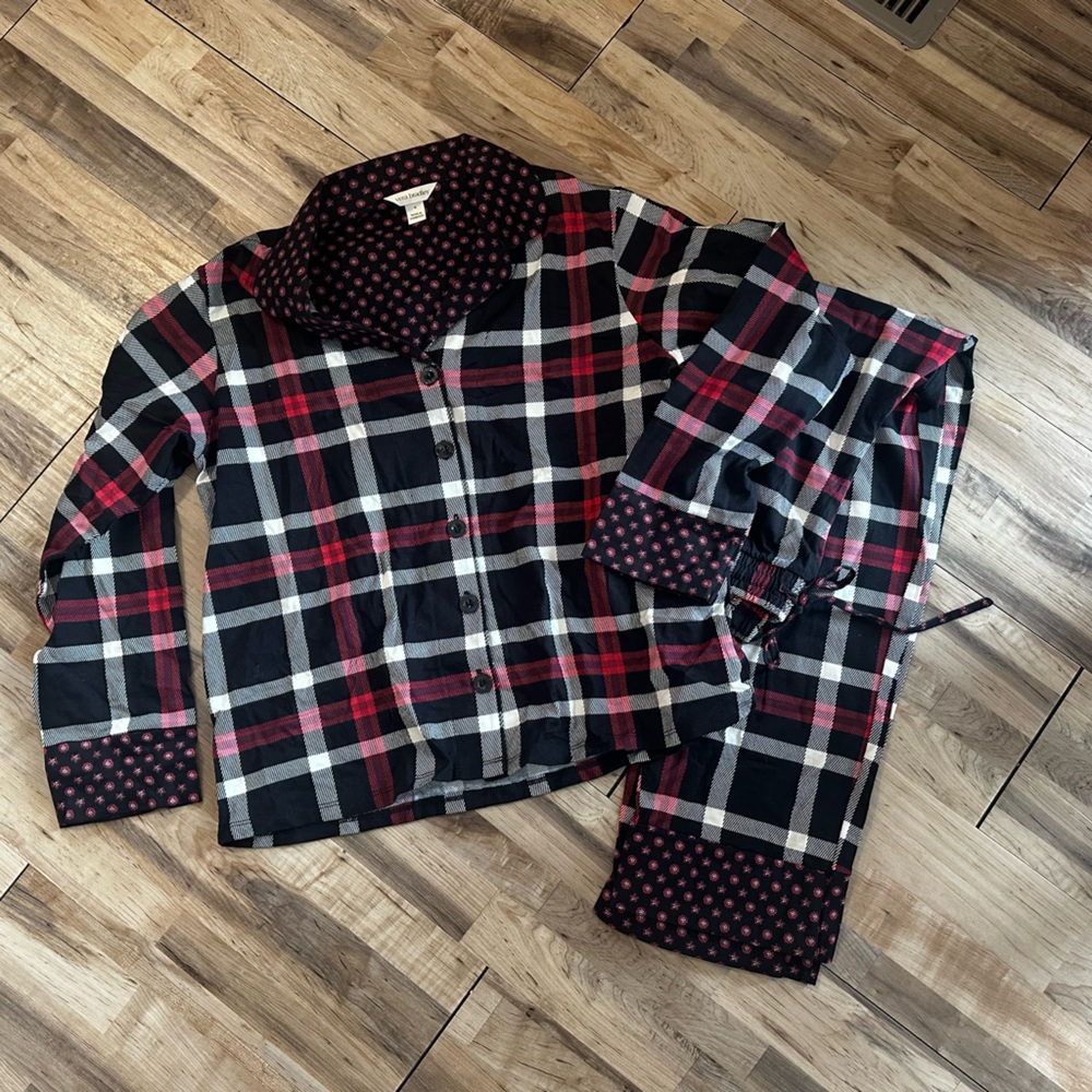 Vera Bradley Black and Red Floral Patterned Garment